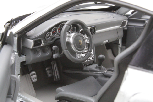 Porsche 911 GT2 2007, silver