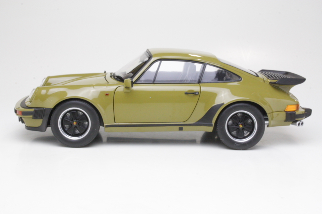 Porsche 911 (930) Turbo 3.3L 1977, tummanvihreä