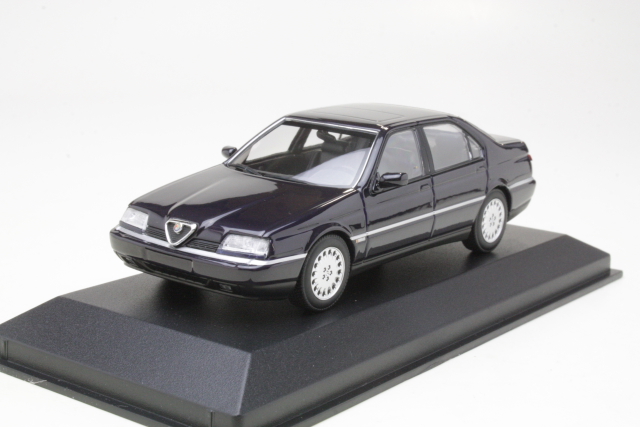 Alfa Romeo 164 3.0 V6 Super 1992, tummansininen - Sulje napsauttamalla kuva