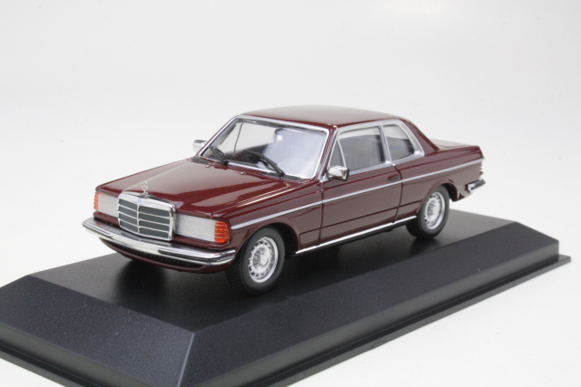 Mercedes 230CE (c123) 1976, tummanpunainen - Sulje napsauttamalla kuva