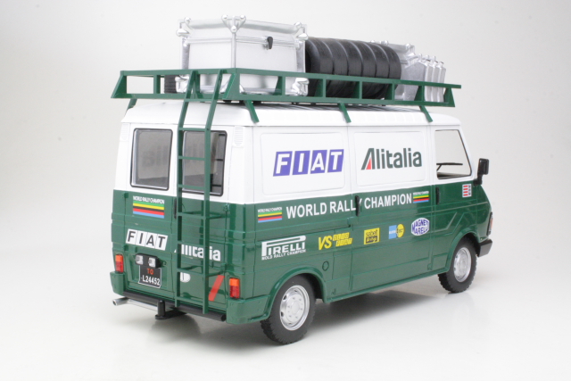 Fiat 242 1979 "Fiat Alitalia Rally Team" + traileri - Sulje napsauttamalla kuva