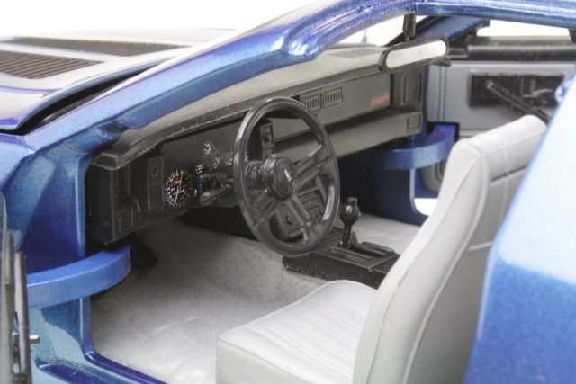 Chevrolet Camaro IROC-Z 1985, sininen