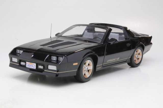 Chevrolet Camaro IROC-Z 1985, musta - Sulje napsauttamalla kuva