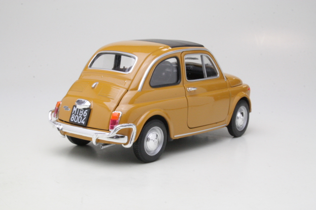 Fiat 500L 1967, orange - Click Image to Close