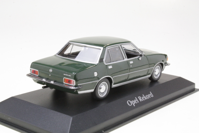 Opel Rekord D 1975, tummanvihreä
