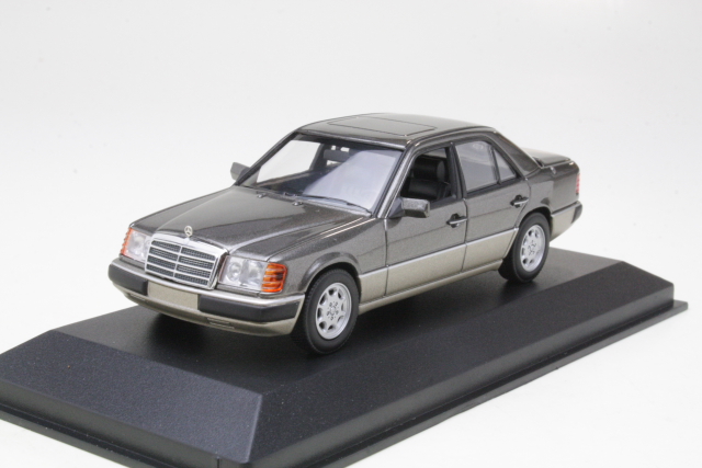 Mercedes 230E (w124) 1991, harmaa - Sulje napsauttamalla kuva