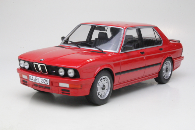 BMW M535i 1986, punainen - Sulje napsauttamalla kuva