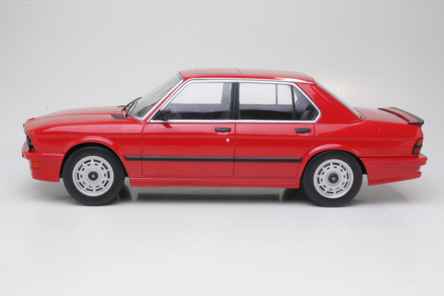 BMW M535i 1986, punainen - Sulje napsauttamalla kuva