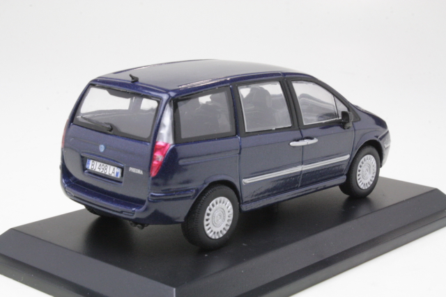 Lancia Phedra 2002, blue