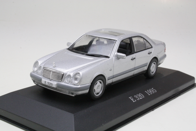 Mercedes E-Class E320 (w210) 1995, silver
