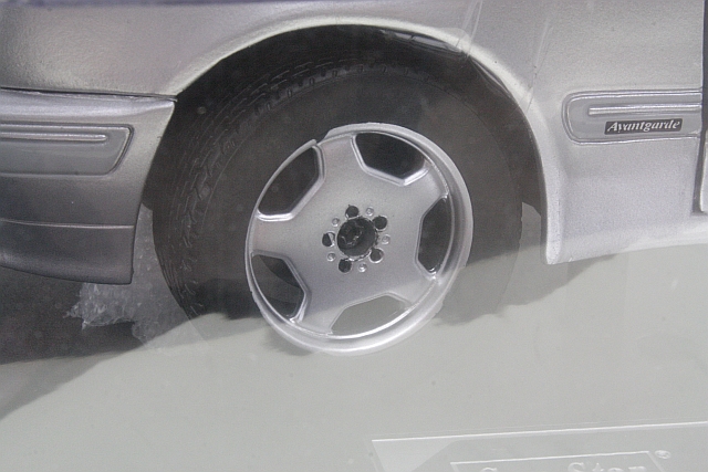 Mercedes E320 2001, hopea (B-LAATU) - Sulje napsauttamalla kuva