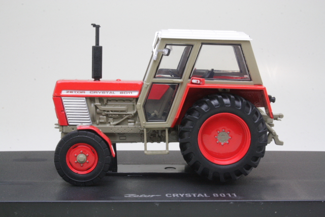 Zetor Crystal 8011 2wd, punainen - Sulje napsauttamalla kuva