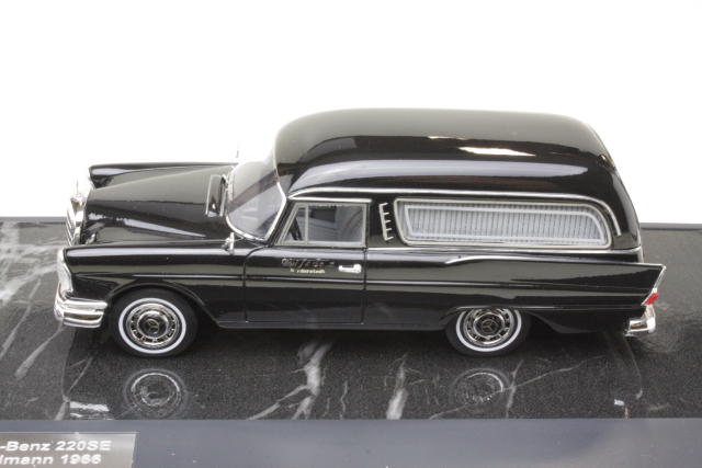 Mercedes 220SE (w111) Pollman Hearse 1966, musta
