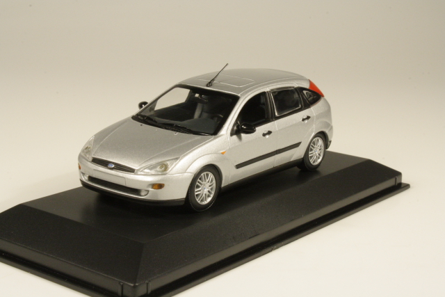 Ford Focus 5d 1998, silver