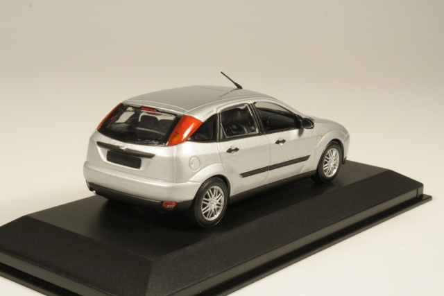 Ford Focus 5d 1998, silver