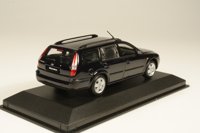 Ford Mondeo Mk3 Turnier 2001, dark blue