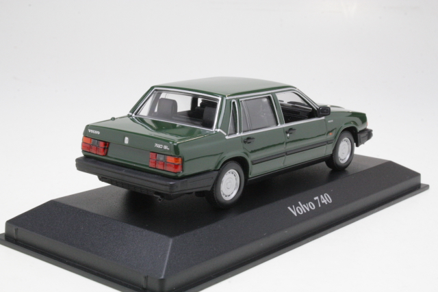 Volvo 740GL 1986, dark green