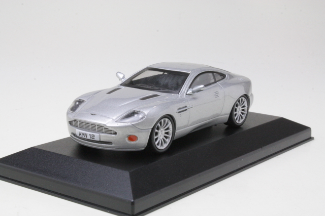 Aston Martin V12 Vanquish, silver