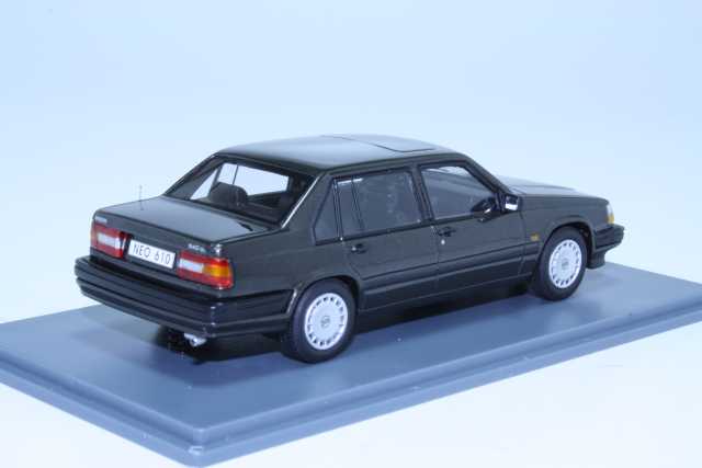 Volvo 940GL 1992, silver