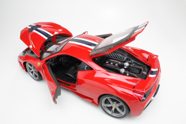 Ferrari 458 Speciale, punainen - Sulje napsauttamalla kuva