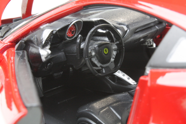 Ferrari 488 GTB, punainen - Sulje napsauttamalla kuva