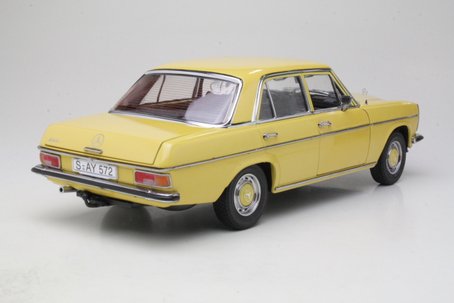 Mercedes Strich 8 Saloon (w115) 1968, keltainen