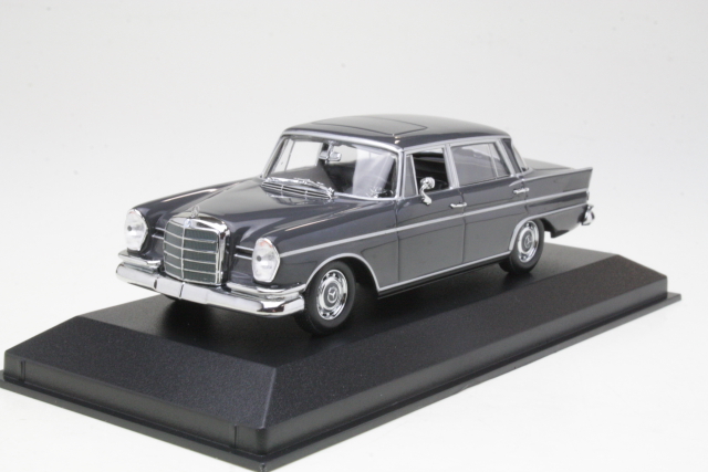 Mercedes 300SEL 1963, harmaa - Sulje napsauttamalla kuva