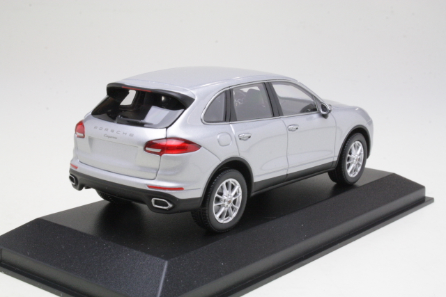 Porsche Cayenne 2014, silver - Click Image to Close