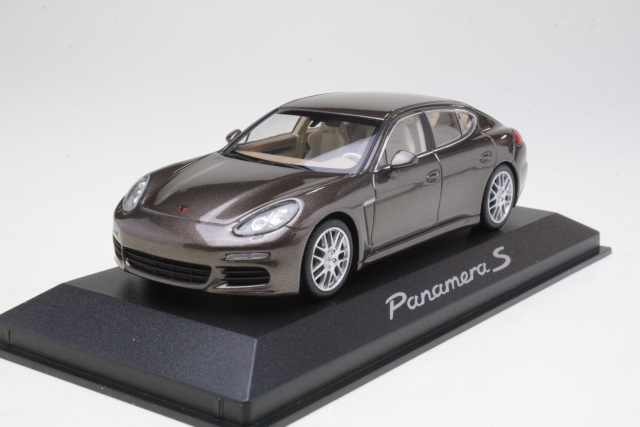 Porsche Panamera S 2013, ruskea - Sulje napsauttamalla kuva