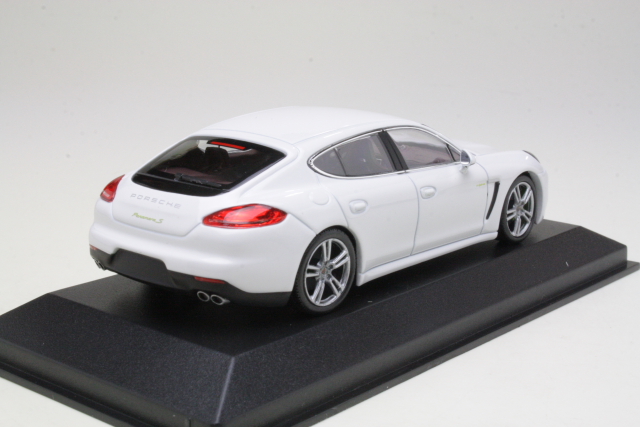 Porsche Panamera S E-Hybrid 2013, valkoinen - Sulje napsauttamalla kuva