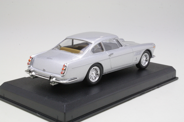Ferrari 250GTE 2+2 Coupe 1962, silver