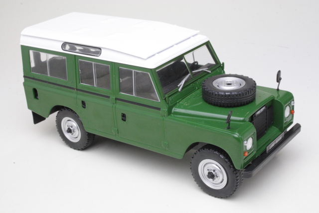 Land Rover Series III 109 1980, vihreä