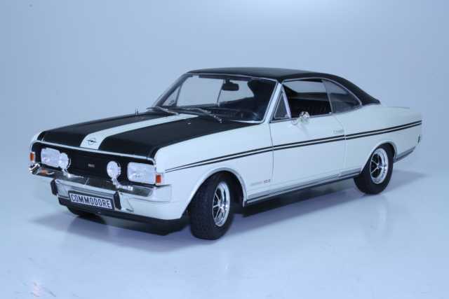 Opel Commodore A GS/E 1970, valkoinen