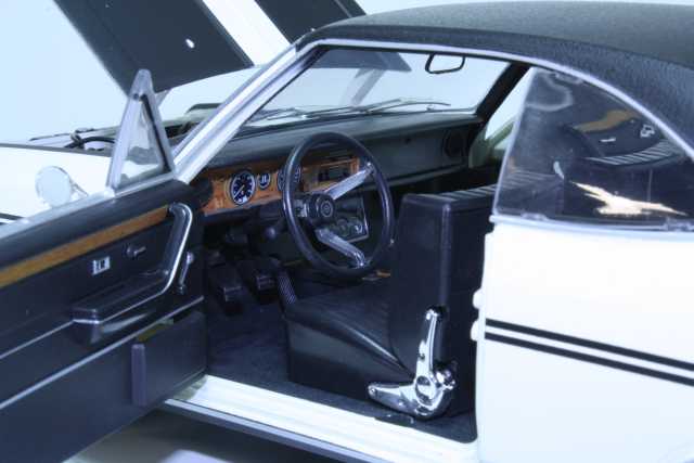 Opel Commodore A GS/E 1970, valkoinen
