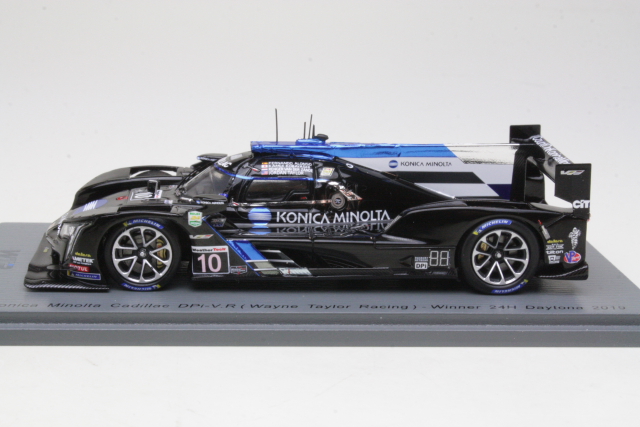 Cadillac DPI-VR, Daytona 2019, Alonso/de Zande/Taylor/Kobyashi - Sulje napsauttamalla kuva