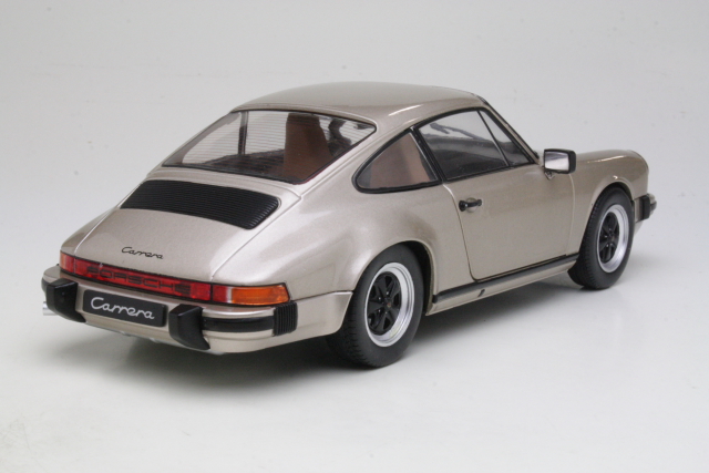 Porsche 911 Carrera 3.2 1977, pronssi - Sulje napsauttamalla kuva