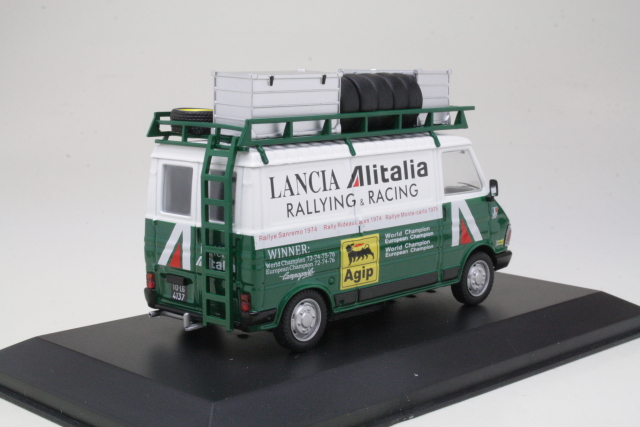 Fiat 242, white/green "Alitalia" (with roof rack) - Click Image to Close