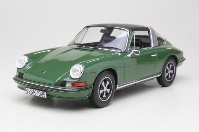 Porsche 911S Targa 1973, green