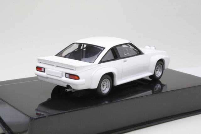 Opel Manta B 400 1986, valkoinen "Rally Spec"