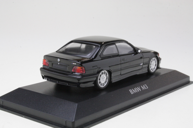 BMW M3 (e36) 1992, musta - Sulje napsauttamalla kuva