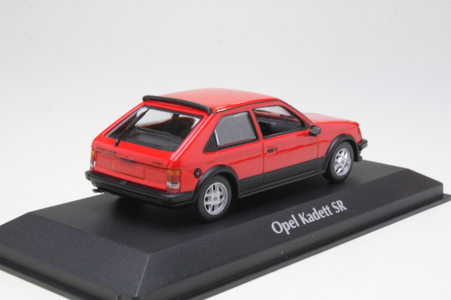 Opel Kadett D SR 1982, punainen - Sulje napsauttamalla kuva