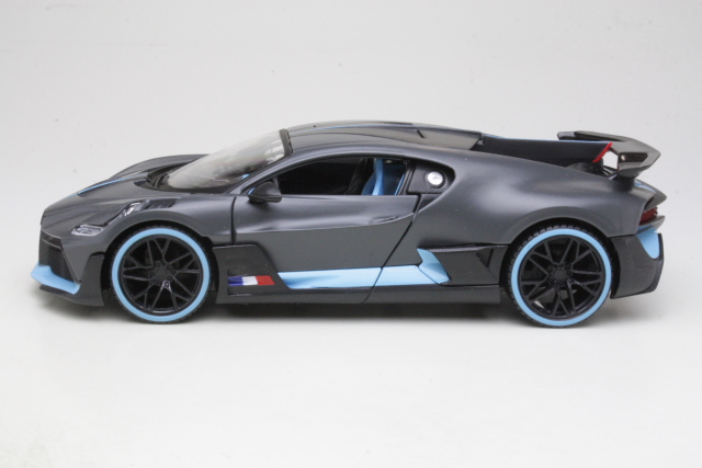 Bugatti Divo Sport 2018, musta - Sulje napsauttamalla kuva