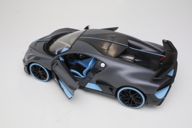 Bugatti Divo Sport 2018, black