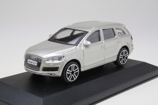 Audi Q7 3.0 TDI 2011, vaalea beige - Sulje napsauttamalla kuva