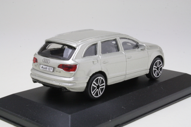 Audi Q7 3.0 TDI 2011, vaalea beige - Sulje napsauttamalla kuva