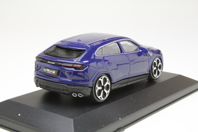 Lamborghini Urus 2018, sininen