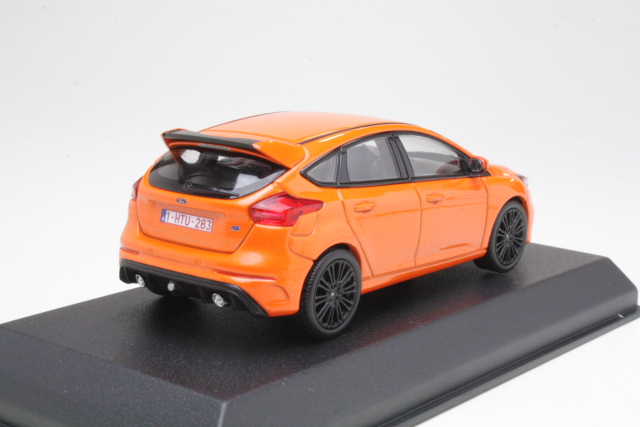 Ford Focus RS 2018, oranssi