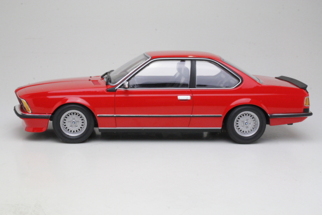BMW 635 CSi 1982, punainen - Sulje napsauttamalla kuva