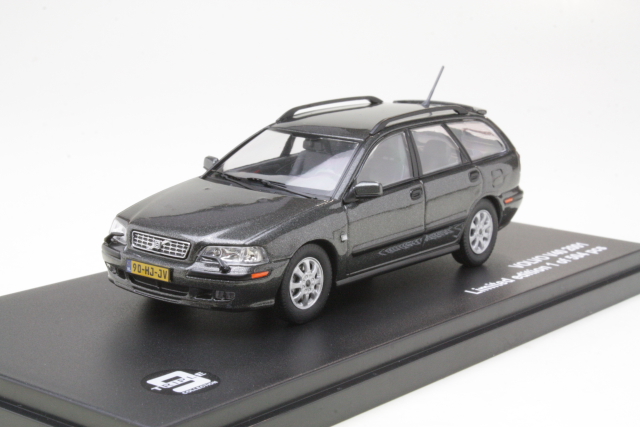 Volvo V40 2001, dark grey