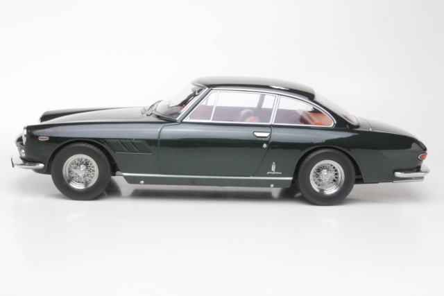 Ferrari 330 GT 2+2 1964, dark green